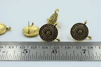 Round Golden Oxidised Ear Stud With Fine Carving (100 gm)