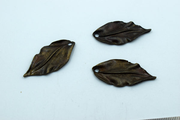 Beautiful Leaf Black Metal Charm (10 Pc)