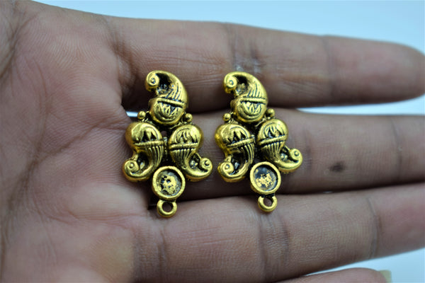 Beautiful Trending Design Golden Oxidised Ear Stud (100 gm)
