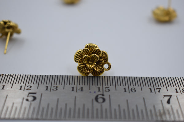 Beautiful Flower Design Golden Oxidised Ear Stud With Fine Detailing (100 gm)