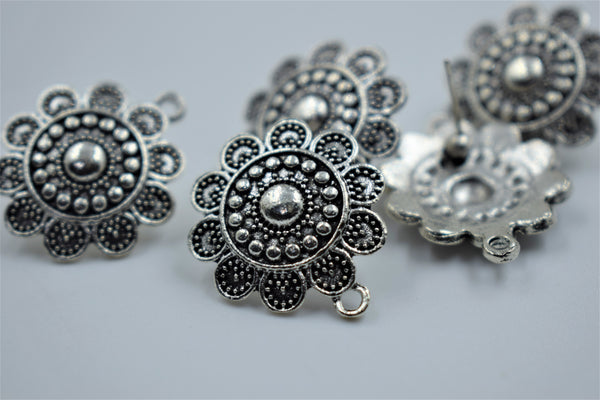 Beautiful Ethenic Design Silver Oxidised Ear Stud With Fine Detailing (100 gm)
