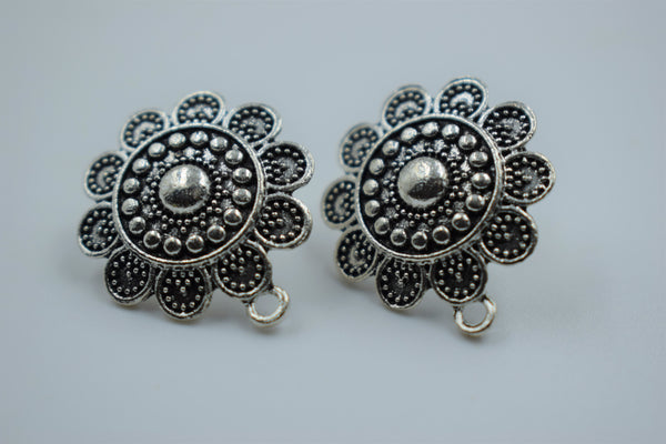 Beautiful Ethenic Design Silver Oxidised Ear Stud With Fine Detailing (100 gm)