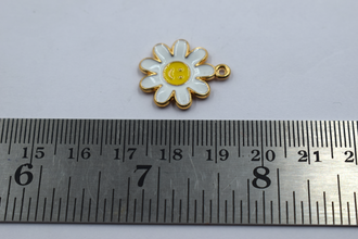 White Flower With Smiley Charm (10 Pc)