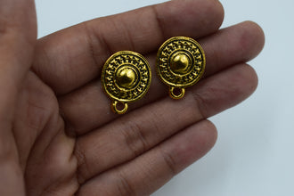 Rpund Golden Oxidised Ear Stud (100 gm)