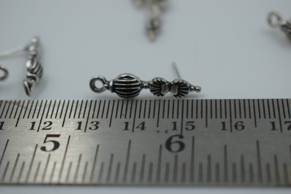 Beautiful Trending Design Silver Oxidised Ear Stud (100 gm)