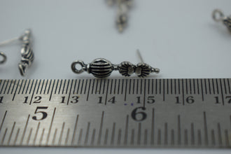 Beautiful Trending Design Silver Oxidised Ear Stud (100 gm)