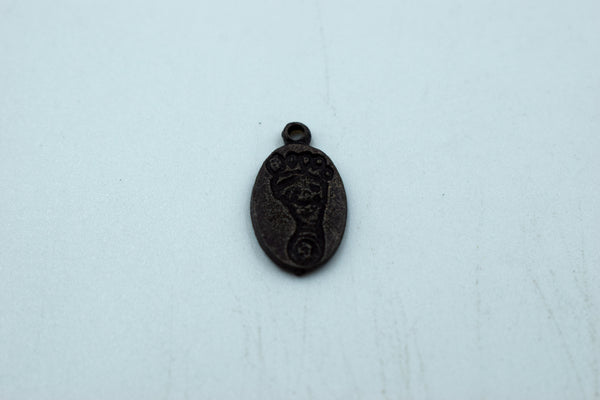 Black Metal Charm With Baby Foot Impression (10 Pc)